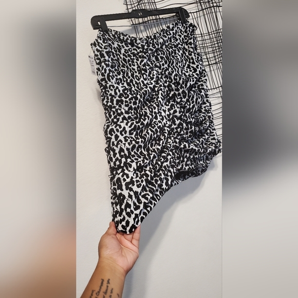 Rouched mini skirt 1x black and white cheetah print - Picture 1 of 9